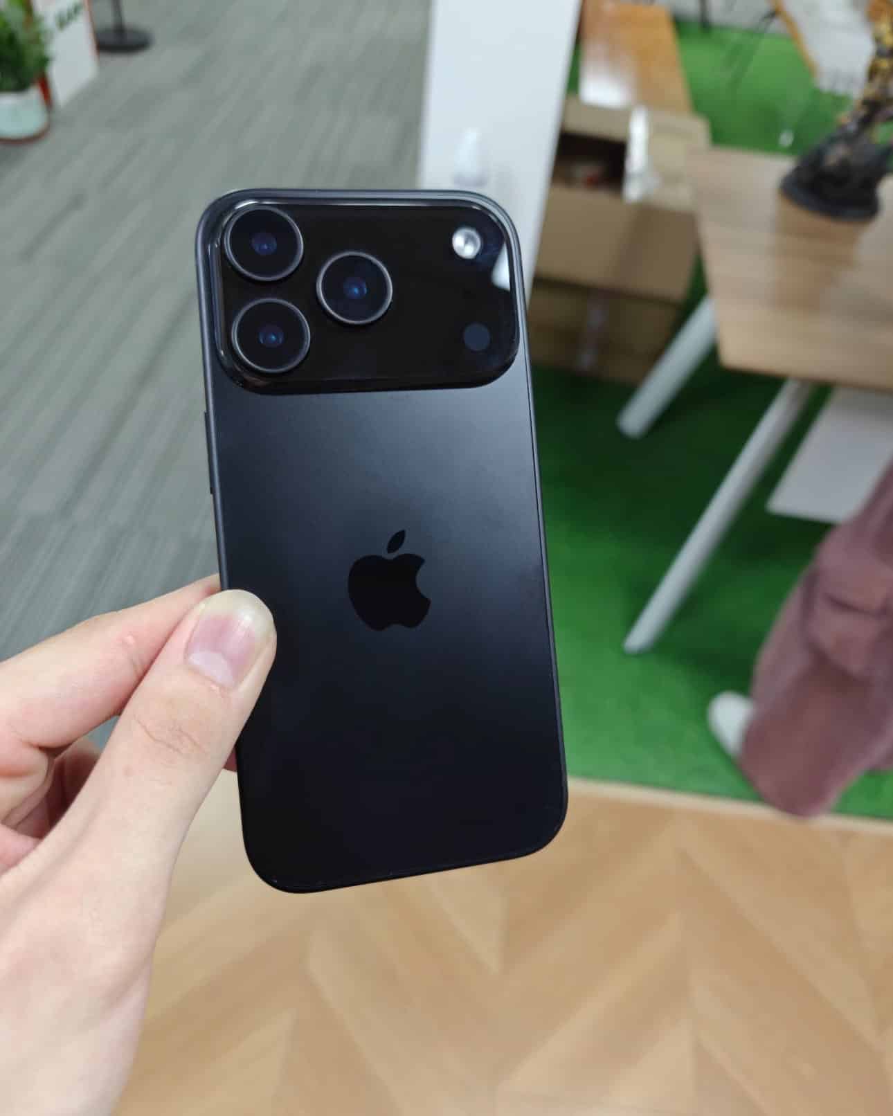 Leaked image of iPhone 17 Pro dummy unit with visor-style camera bar
