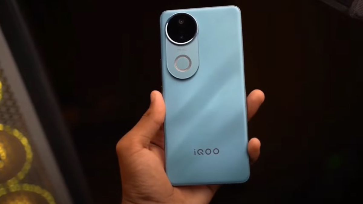iQOO Z10R smartphone